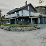 With Royal Ship Views In Hagefjord *