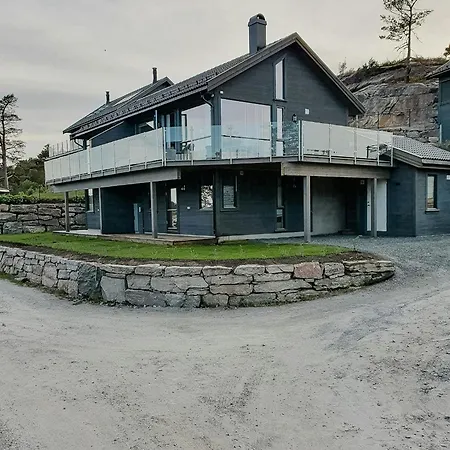 With Royal Ship Views In Hagefjord *