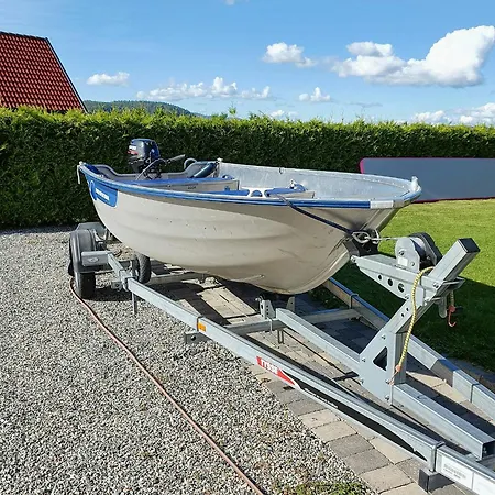 With Royal Ship Views In Hagefjord Kilen